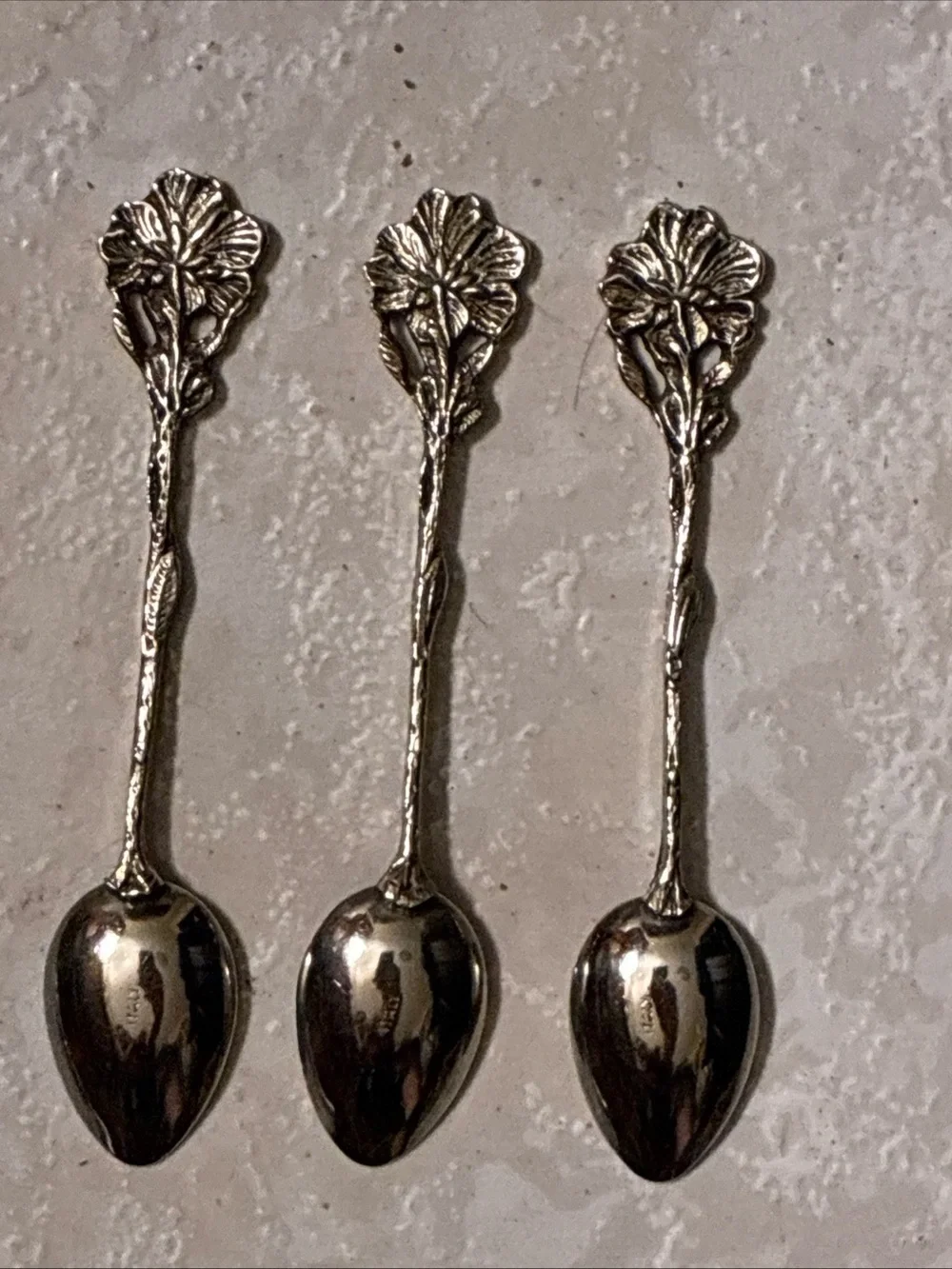 Decorative Floral-Handle Silver Tone Teaspoon Set - 3 Pieces